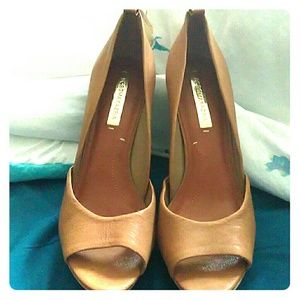 BCBGMaxAzria pumps